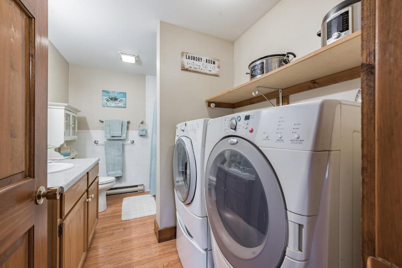 Cozy Bungalow Just Minutes From Mystic, Westerly Beaches, Boating And Casinos! Bungalow Groton Eksteriør bilde